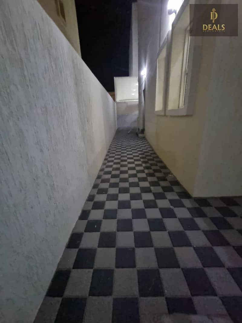 11 ايجار 11. jpg