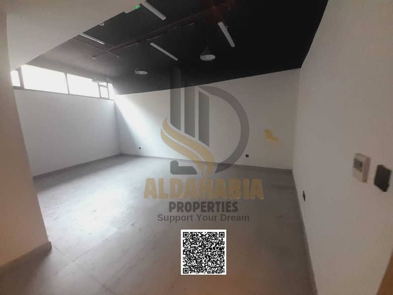 11 e97ce9b9-b2bd-4fa1-adf8-de00b3f47788. jpg