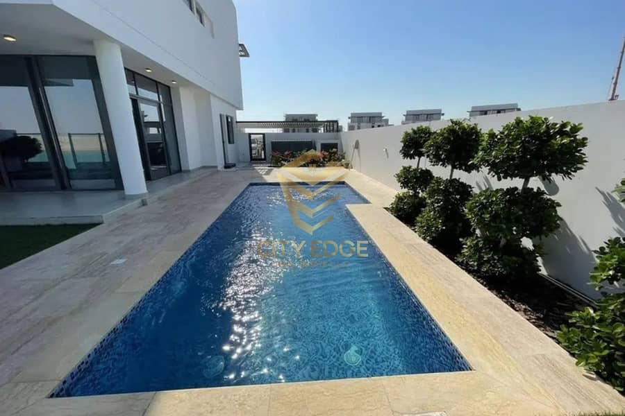 Luxury Town House | Water Front | High Roi Luxury Town House | Water Front | High Roi