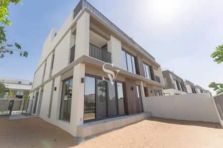 4 Bedroom Villa for Rent in Tilal Al Ghaf, Dubai - Brand New | Single Row | Closed Kitchen | Ready