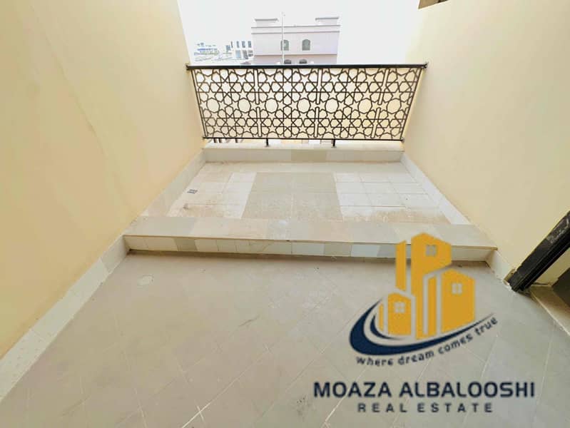12 af2dbefe-e05d-49d2-8ec7-a88b4c586e40. jpg