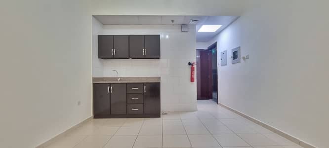 Studio for Rent in Deira, Dubai - 20230124_143133. jpg
