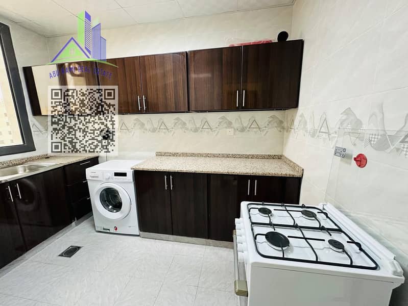 12 0d3ebd84-8898-4c88-b63e-74cebe688e1c. jpg