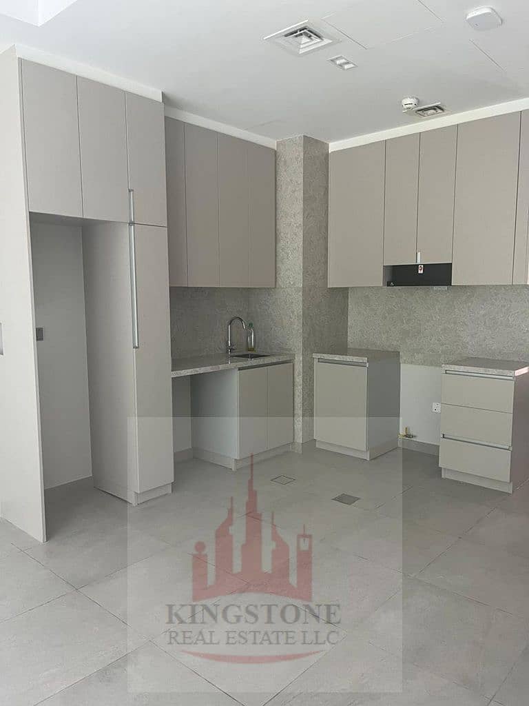 6 kitchen1. jpg
