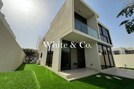 6 Bedroom Villa for Rent in DAMAC Hills 2 (Akoya by DAMAC), Dubai - SINGLE ROW | V2 CORNER PLOT | 4 CHEQUES