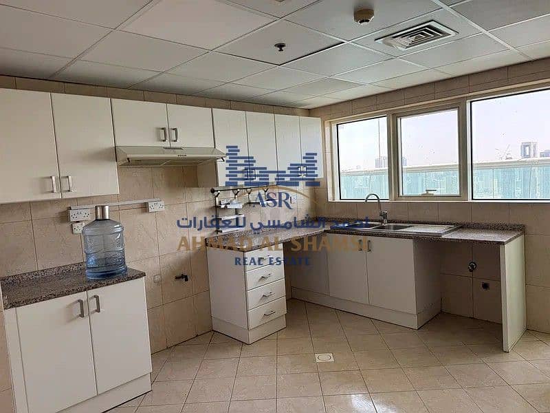 6 RUND TOWER Sharja 2bedroom for rent on Dubizle ADDITED5. jpg