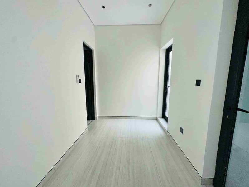 30 57042. jpg
