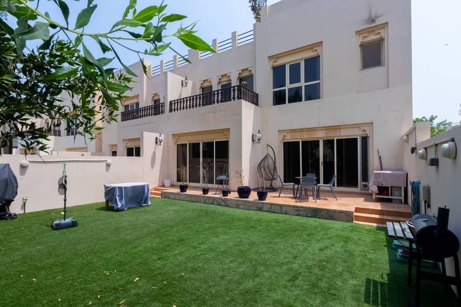 位于阿尔哈姆拉小镇,哈姆拉村别墅区 3 卧室的联排别墅 2290000 AED - 12216297 位于阿尔哈姆拉小镇,哈姆拉村别墅区 3 卧室的联排别墅 2290000 AED - 12216297