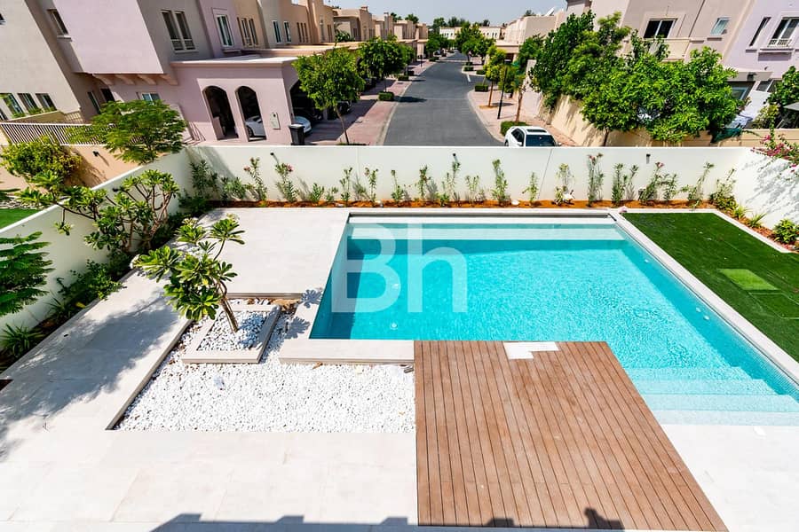 Fully upgraded | Private pool | 5 Bedrooms| Garden
