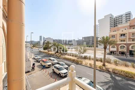 استوديو  للايجار في قرية جميرا الدائرية، دبي - شقة في روز ٢،إﻳﻤﻴﺮﻳﺘﺲ ﺟﺎردﻧﺰ،الضاحية 12،قرية جميرا الدائرية 60000 درهم - 12217088