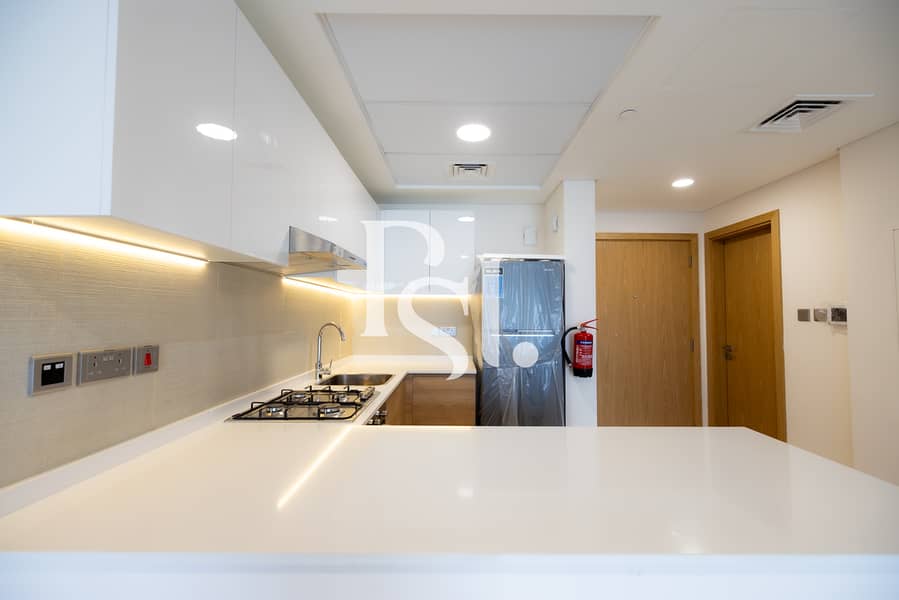3 AP265085-radiant-towers-tower-b-2br-al-reem-island-abu-dhabi-5. jpg