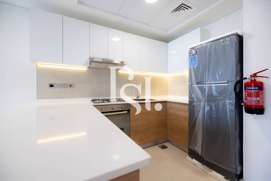 4 AP265085-radiant-towers-tower-b-2br-al-reem-island-abu-dhabi-4. jpg