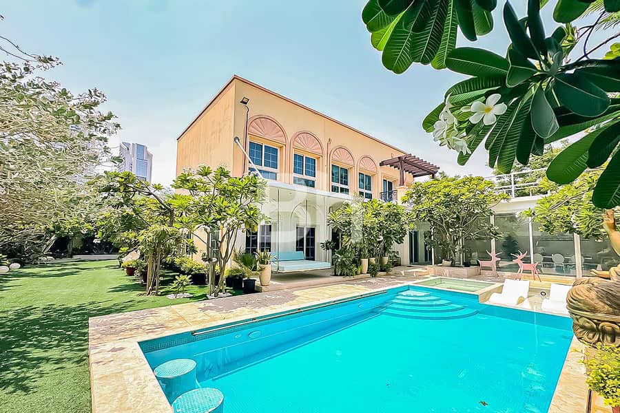 Extended 4 Bed | Large Pool | Vacant Soon