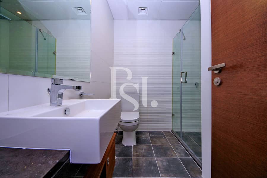 14 3BRM-Unit-5706-Gate-Tower-2-Shams-Al-Reem-Island-Abu-Dhabi-UAE (16). jpg