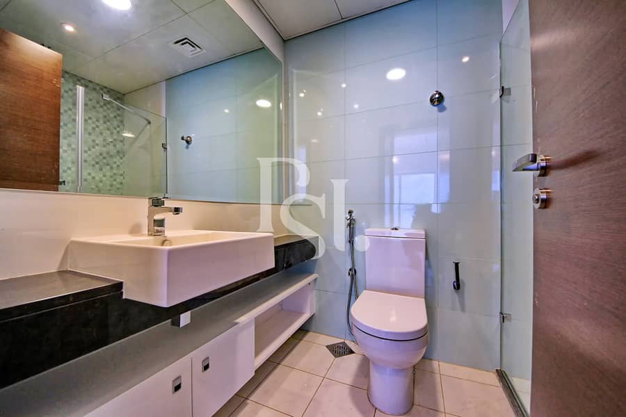 15 3BRM-Unit-5706-Gate-Tower-2-Shams-Al-Reem-Island-Abu-Dhabi-UAE (14). jpg