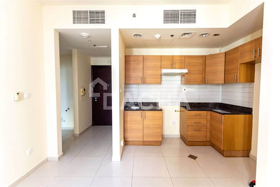 Huge 1 bedroom Apartment | Close to Metro
