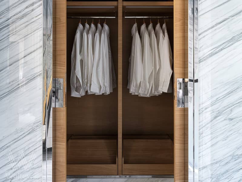 23 dressing room. jpg