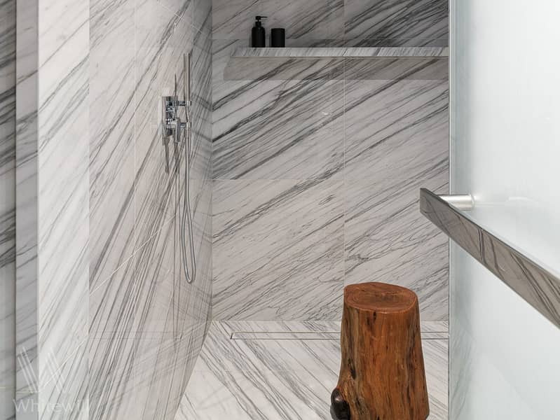 28 bathroom in second bedroom(1). jpg