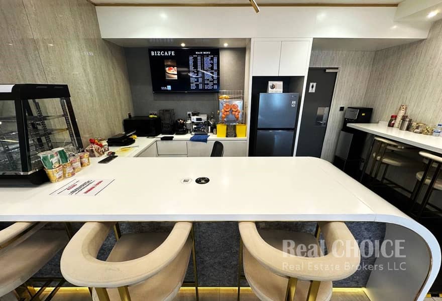 17 SRT Office 1 Pics (17). jpg