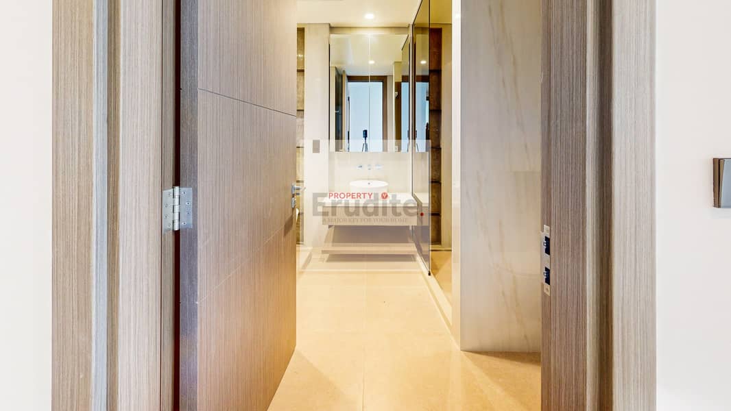 21 Peninsula5-3603-Bathroom 1. jpg