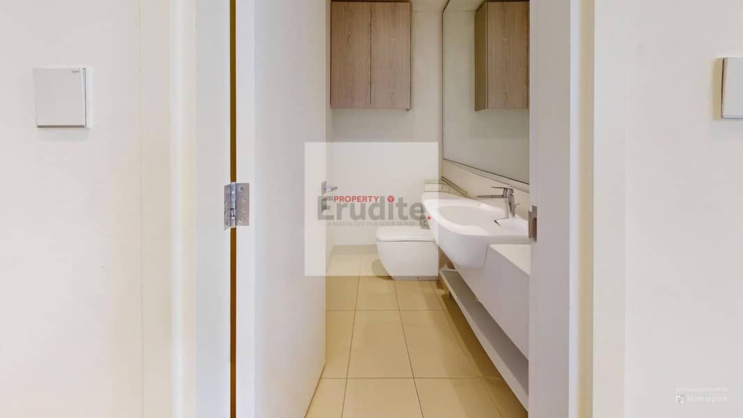 24 Point-Park-Block-A902-Bathroom-Defurnished 2. jpg