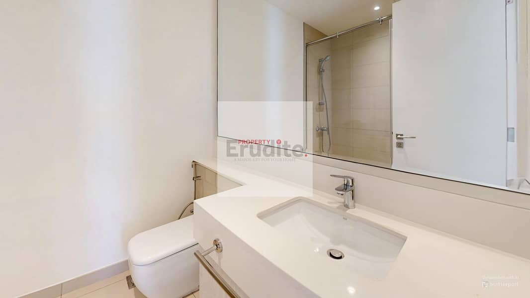 25 Point-Park-Block-A902-Bathroom-Defurnished. jpg
