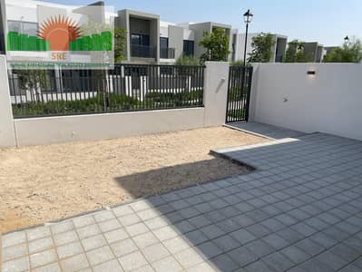 تاون هاوس 3 غرف نوم للايجار في دبي لاند، دبي - 8626f12e-b223-4201-b2c5-0844a170fbce. jpg