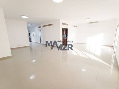 4 Bedroom Villa for Rent in Shakhbout City, Abu Dhabi - Commerical villa | within compound | Good location
