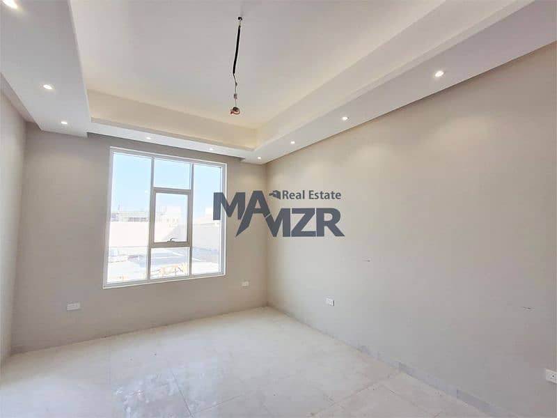 位于马迪纳-扎耶德 5 卧室的别墅 210000 AED - 11497341