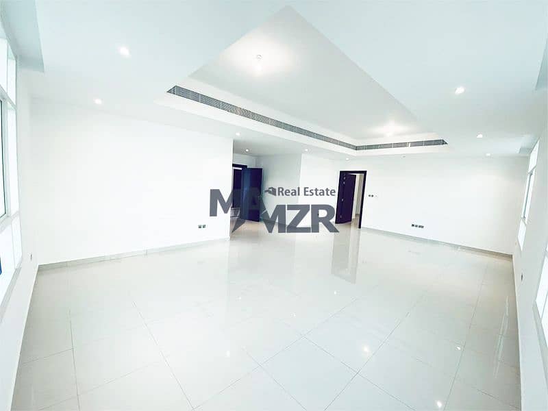 Вилла в Халифа Сити, 6 спален, 250000 AED - 10524492
