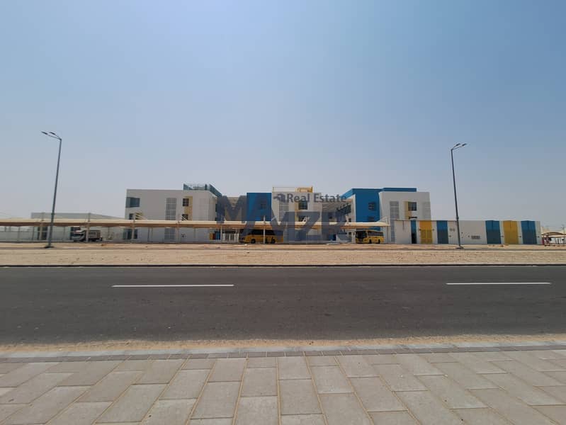 位于马迪纳-扎耶德 的商业地块 7000000 AED - 10879432