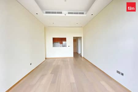 1 Bedroom Flat for Rent in Downtown Dubai, Dubai - Elegant 1-Bedroom | Unfurnished Near Dubai Mall