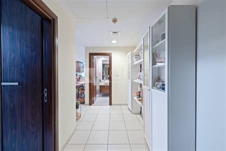 1 Bedroom Apartment for Rent in Business Bay, Dubai - 1 BR Apartment in Executive Tower B l Unfurnished