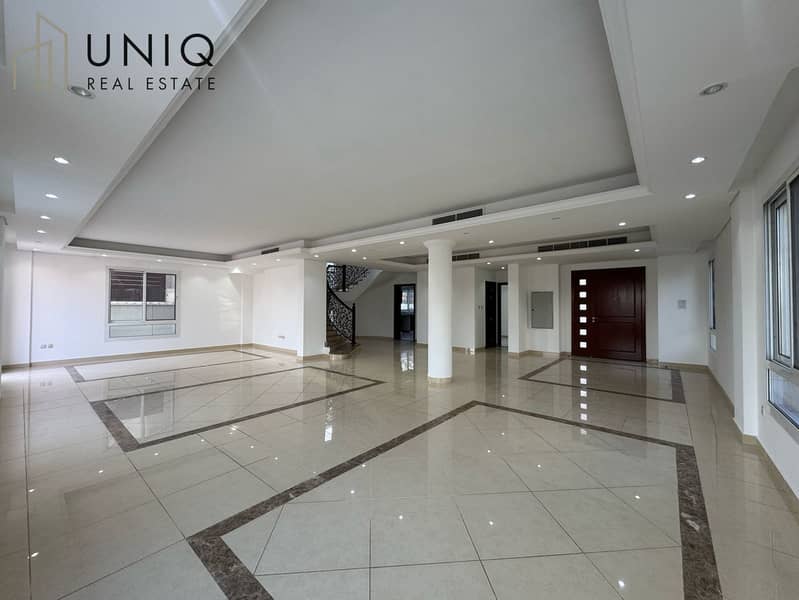2 Living Area 2. jpeg
