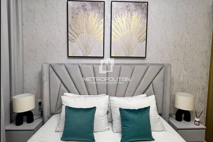 Luxurious 1Bed | Stunning Views | Prime Location Luxurious 1Bed | Stunning Views | Prime Location