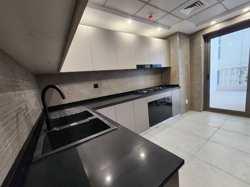 5 Best_Price___Closed_Kitchen___Brand_New_Unit-18. jpg
