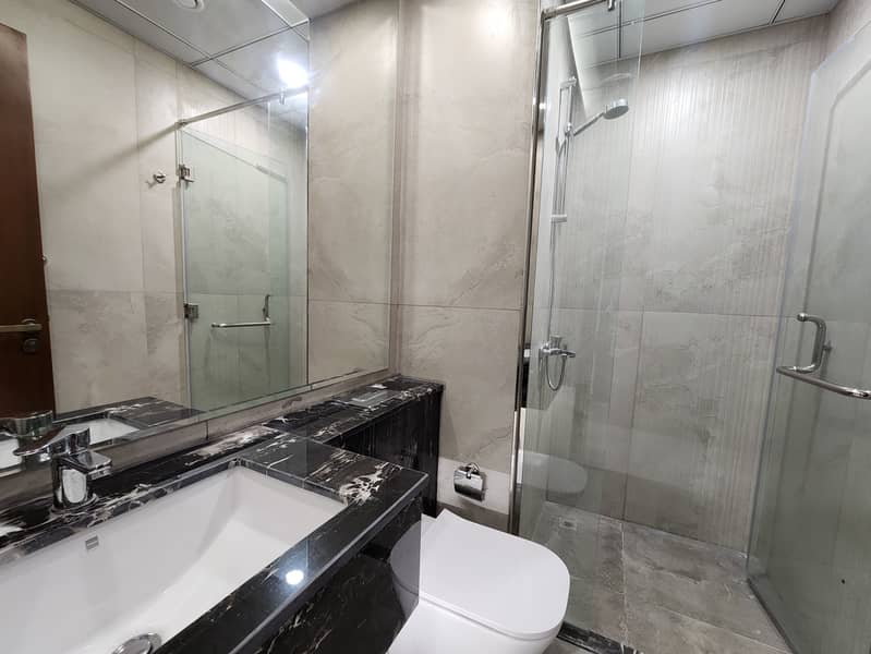 12 Best_Price___Closed_Kitchen___Brand_New_Unit-0. jpg
