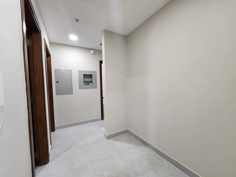13 Best_Price___Closed_Kitchen___Brand_New_Unit-8. jpg