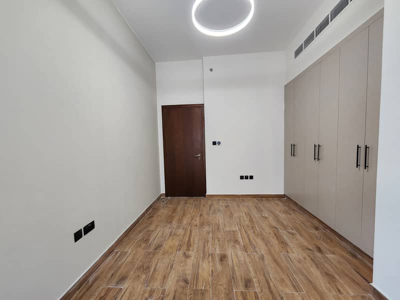 14 Best_Price___Closed_Kitchen___Brand_New_Unit-2. jpg
