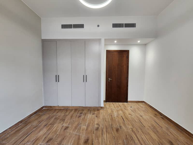 15 Best_Price___Closed_Kitchen___Brand_New_Unit-4. jpg
