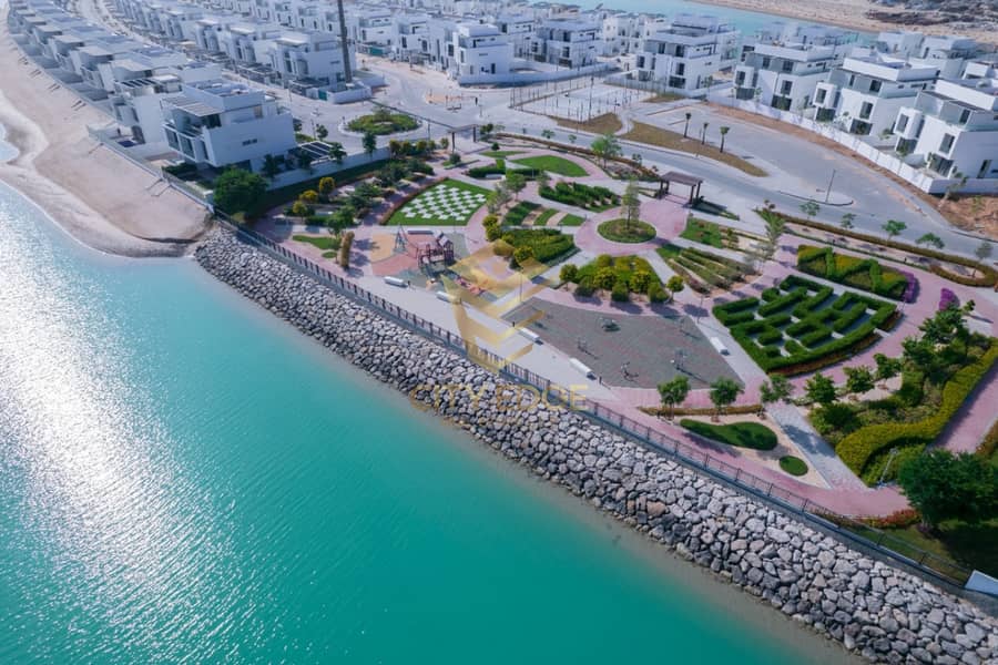 位于夏尔迦滨水城 4 卧室的别墅 3075000 AED - 12224584 位于夏尔迦滨水城 4 卧室的别墅 3075000 AED - 12224584