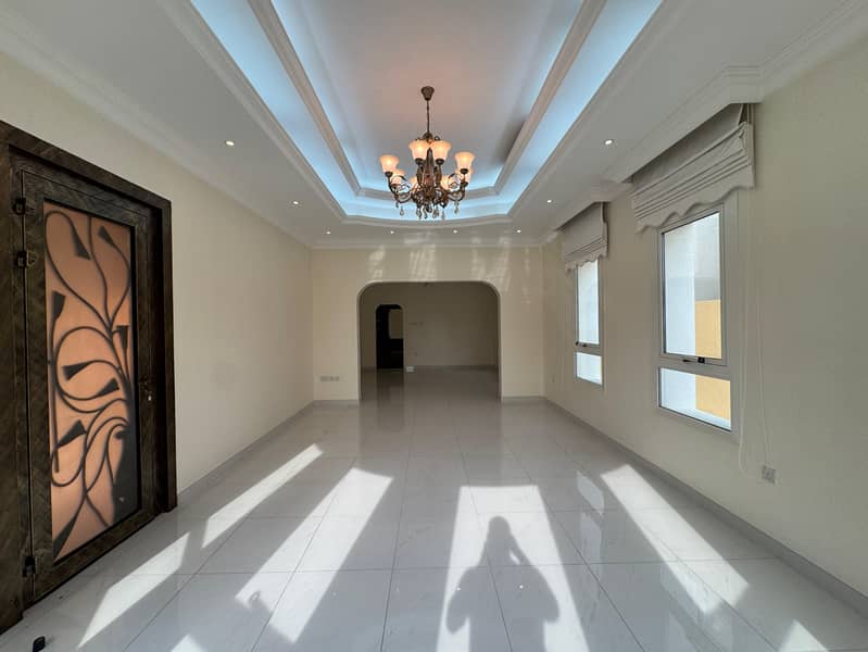 4 Independent_Villa___Private__Garden___Prime_Locati-14. jpg