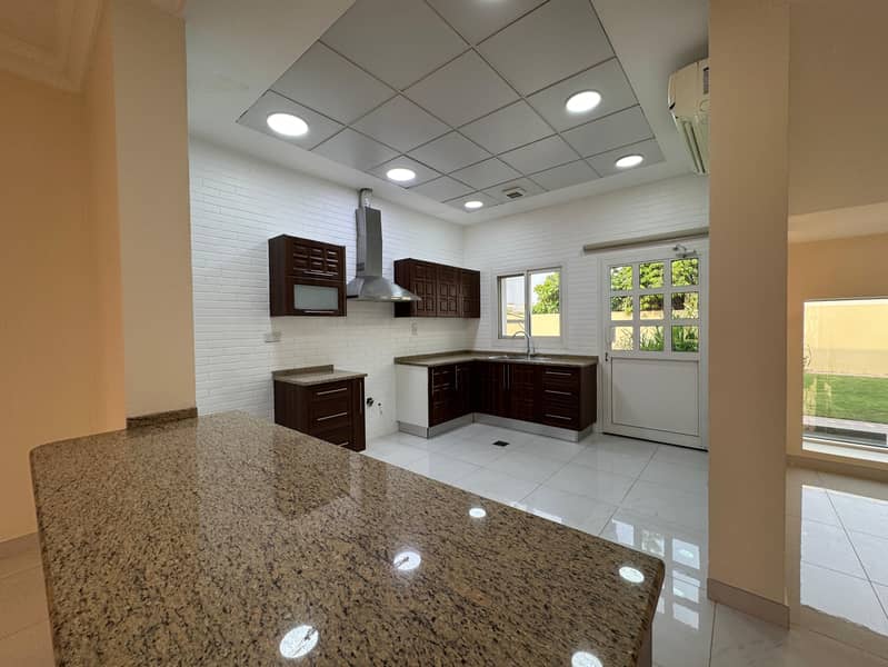 8 Independent_Villa___Private__Garden___Prime_Locati-15. jpg