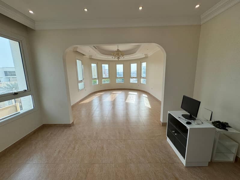 11 Independent_Villa___Private__Garden___Prime_Locati-3. jpg