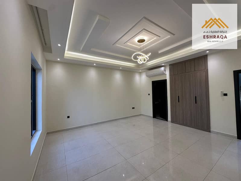 4 9934ea74-75bd-4304-bd25-39238581506e. jpg