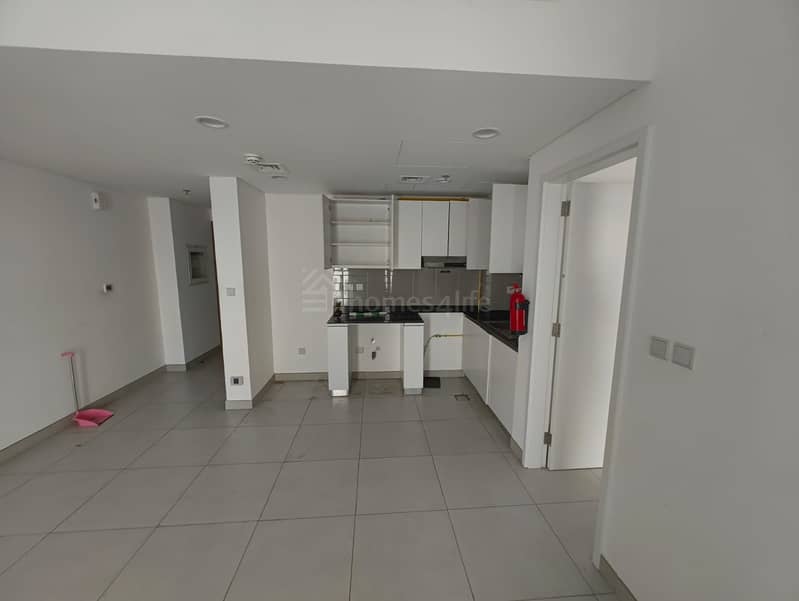 Vacant | Near Park | 1BR Spacious Vacant | Near Park | 1BR Spacious