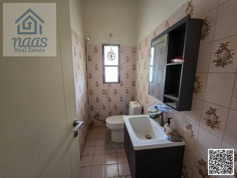 18 0b65e6a6-19cd-4442-a1e4-355dd2744bed. jpg