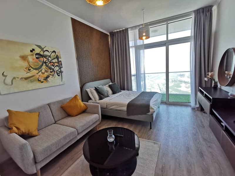 Like Home: High Floor Studio in Modern Community Like Home: High Floor Studio in Modern Community