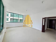 شقة في شارع حمدان 2 غرف 90000 درهم - 12222870