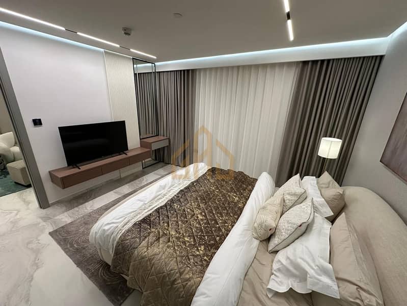6 bedroom side 2. jpeg